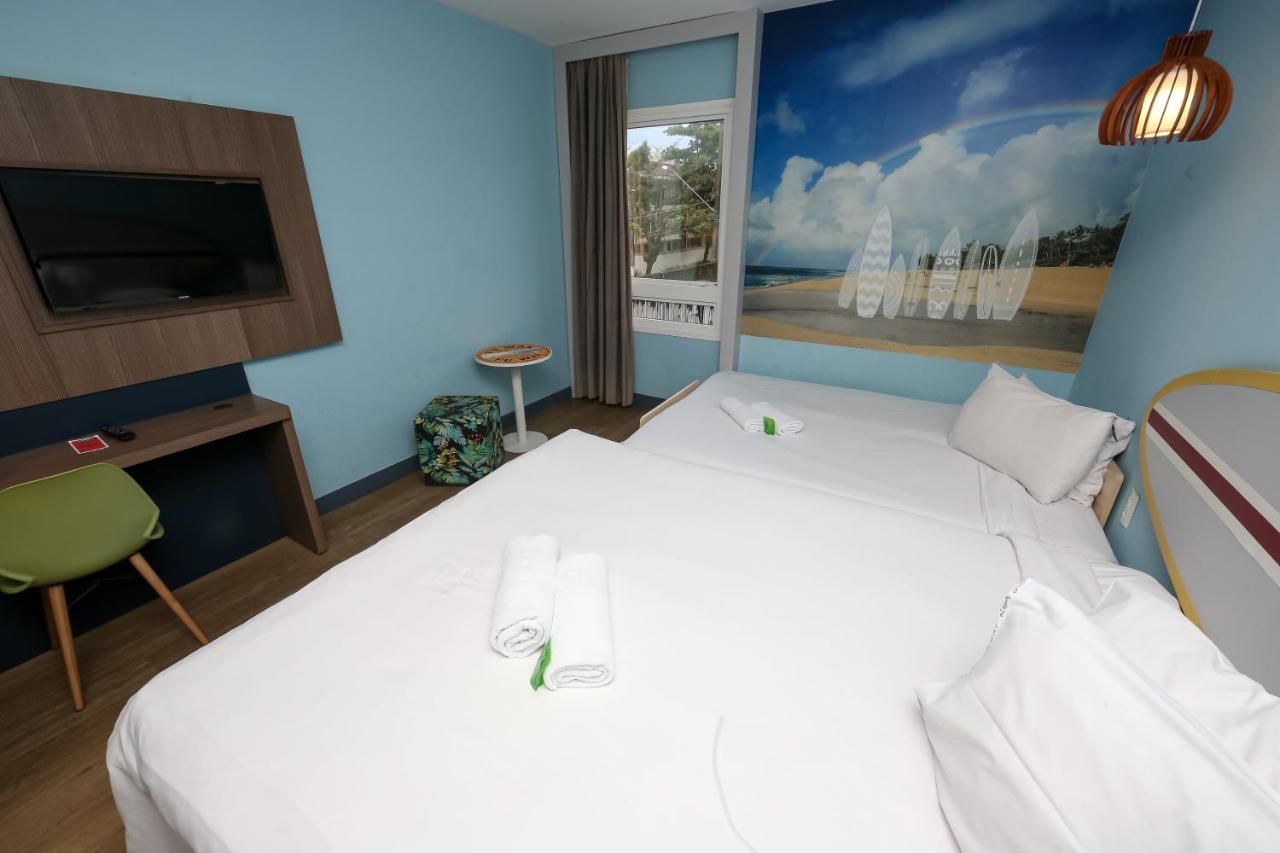 Delphin Surf Hotel Гуаружа Экстерьер фото