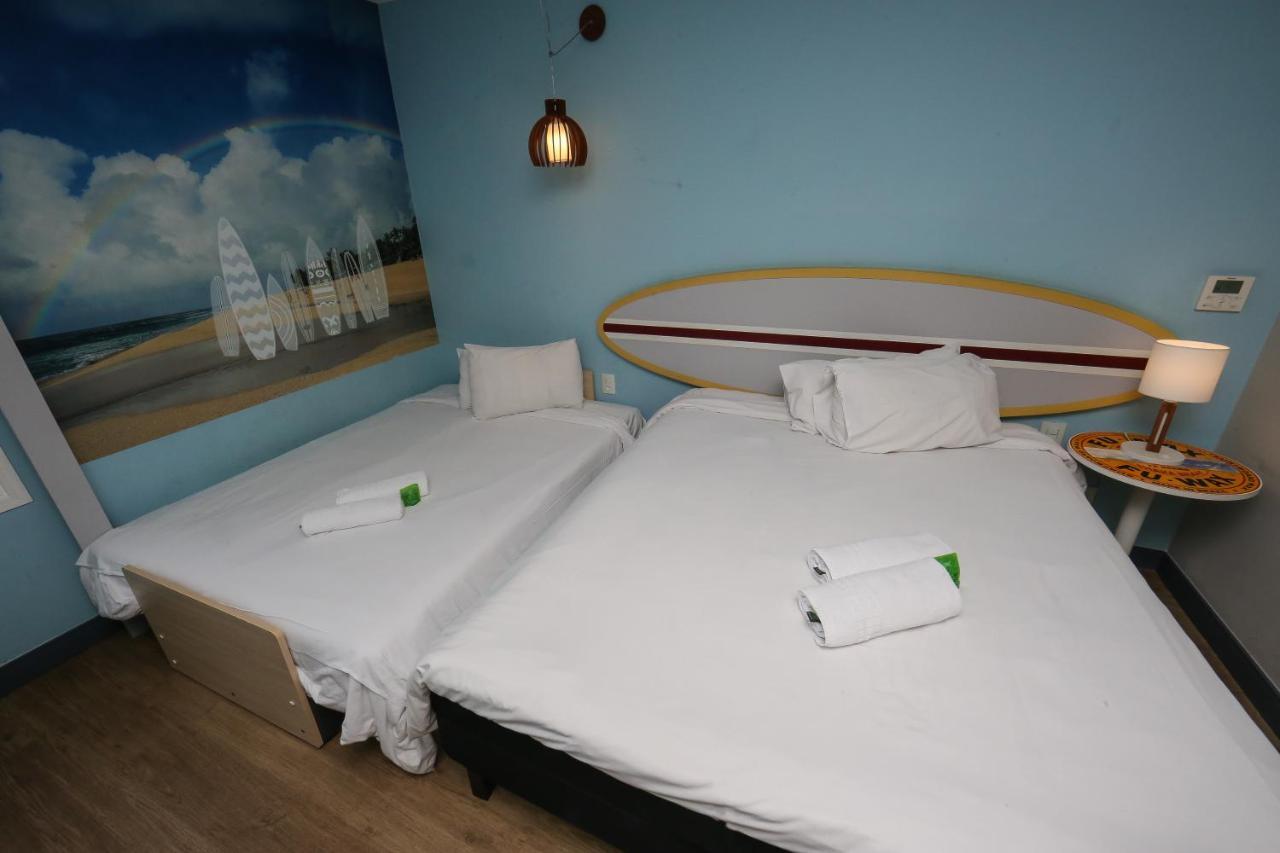 Delphin Surf Hotel Гуаружа Экстерьер фото